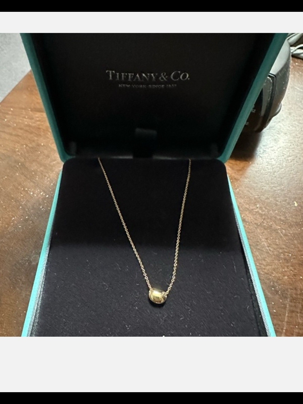 Tiffany & Co. 18k rose gold Elsa Peretti® Bean Design Pendant necklace - Picture 2 of 6